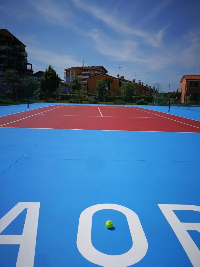 Villaggio Hemingway - Family Aparthotel Caorle Exterior photo