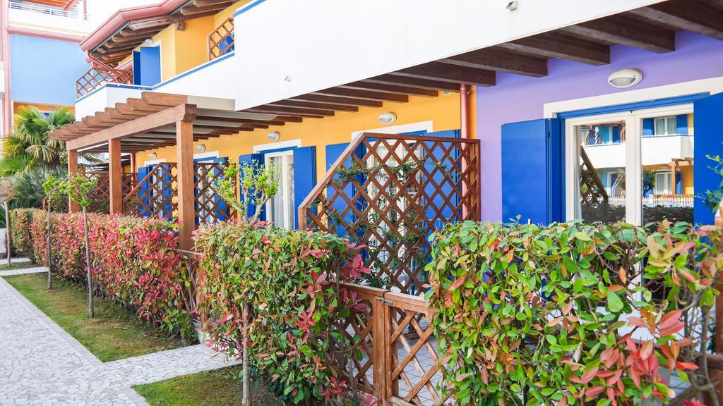 Villaggio Hemingway - Family Aparthotel Caorle Exterior photo